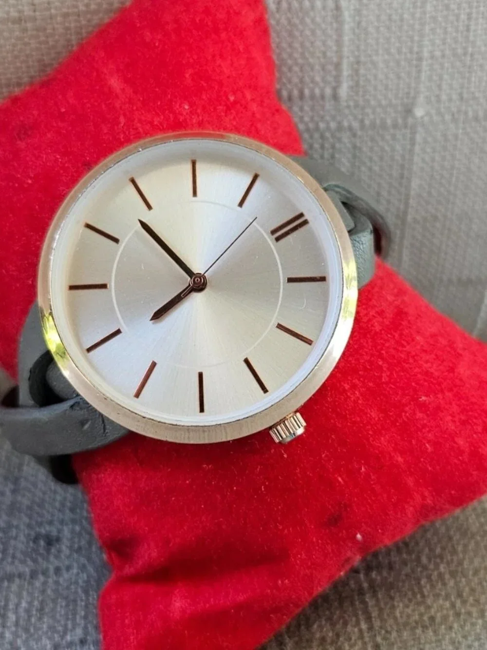 Women Wristwatch Fashion Faux Vegan Leather Strap Analog Quartz Wrist Watch